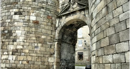 Acceso al casco histórico de Lugo