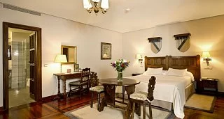 Circuit at Your Leisure through the Paradores of Galicia Circuit at Your Leisure through the Paradores of Galicia