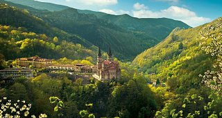 Circuit at your own pace on Asturias and North of Galicia
