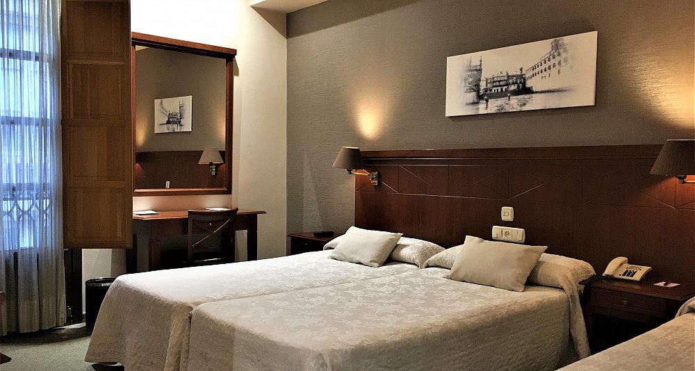 Circuit at your own pace through Rías Altas & Costa da Morte in hotels