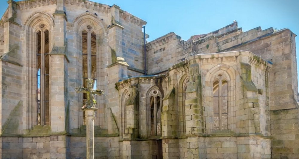 Escapada cultural y enológica a Monasterio de Poio Galicia