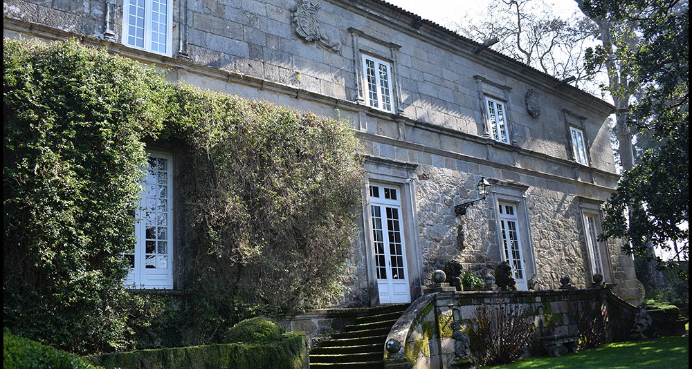 Escapada cultural y enológica a Monasterio de Poio Galicia