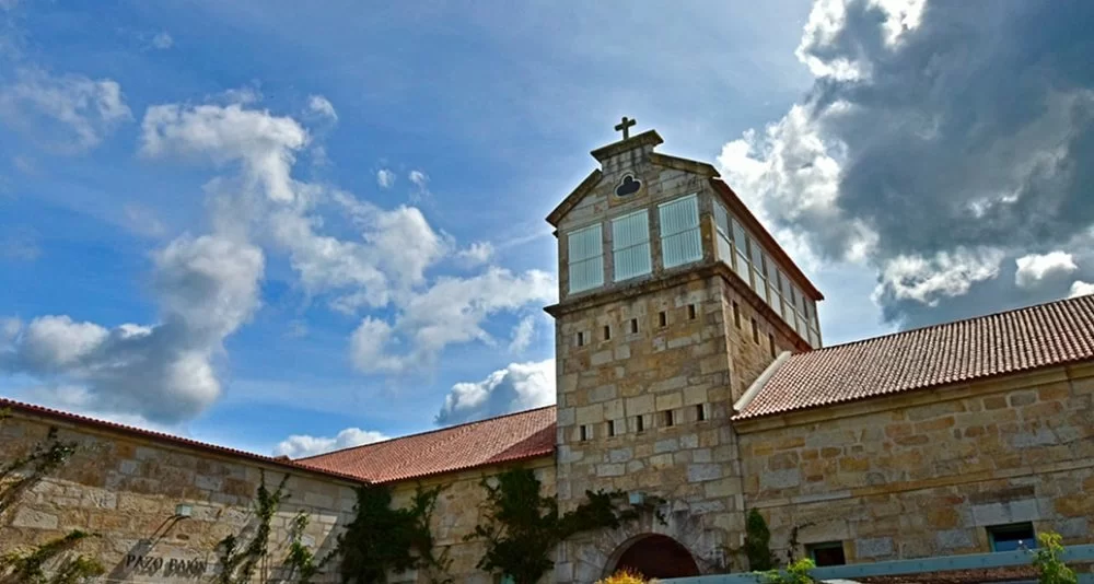 Escapada Enológica y Pazos de Galicia. La ruta de la Camelia