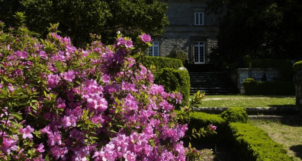 Gastro - Oenological getaway at manor houses of Galicia