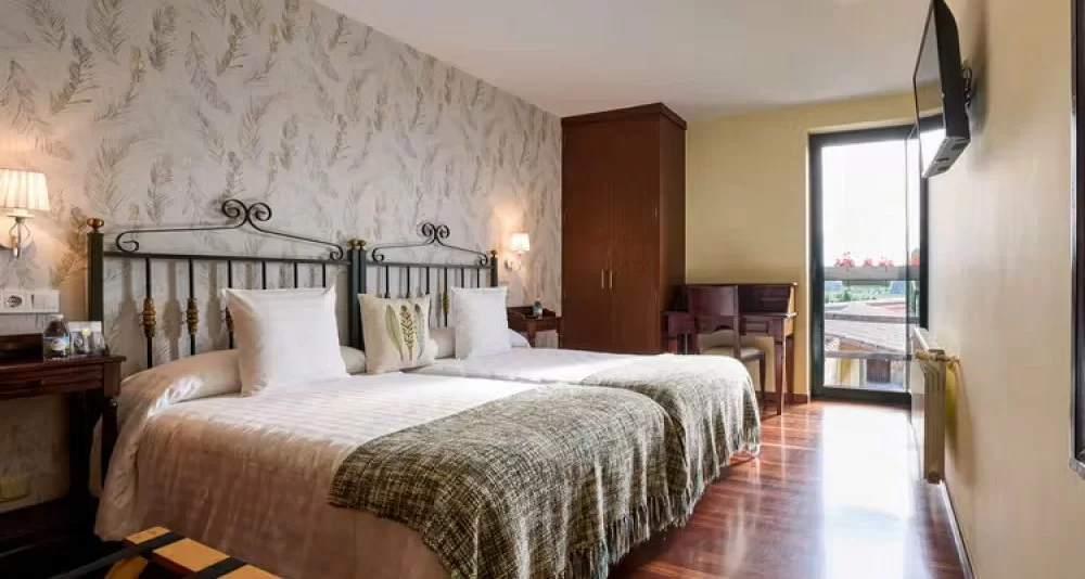 Primitivo Way from Lugo in Hotels, Houses and Lodgings with Charm Primitivo Way from Lugo in Hotels, Houses and Lodgings with Charm