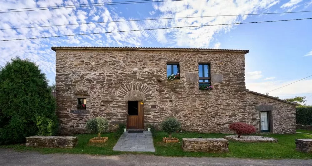 Primitivo Way from Lugo in Hotels, Houses and Lodgings with Charm Primitivo Way from Lugo in Hotels, Houses and Lodgings with Charm