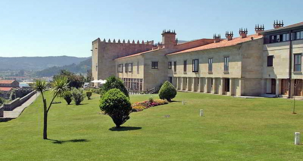 Private Circuit Pazos de Galicia and Charming Hotels: Rías Baixas